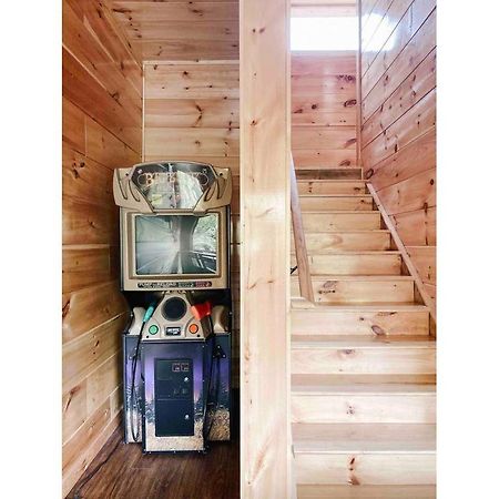 פיג'ן פורג' Splash Of Moonshine -Heated Indoor Pool, Hot Tub, Arcade Game Room מראה חיצוני תמונה