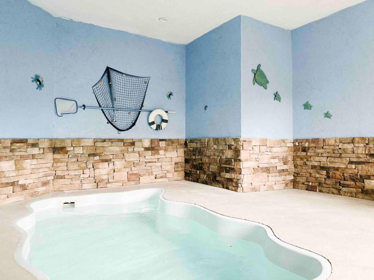 פיג'ן פורג' Splash Of Moonshine -Heated Indoor Pool, Hot Tub, Arcade Game Room מראה חיצוני תמונה