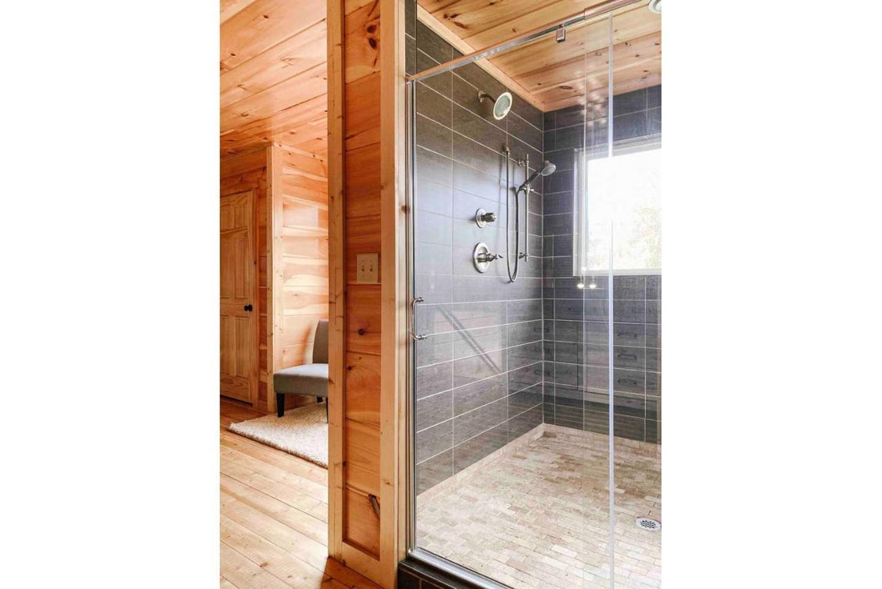 פיג'ן פורג' Splash Of Moonshine -Heated Indoor Pool, Hot Tub, Arcade Game Room מראה חיצוני תמונה
