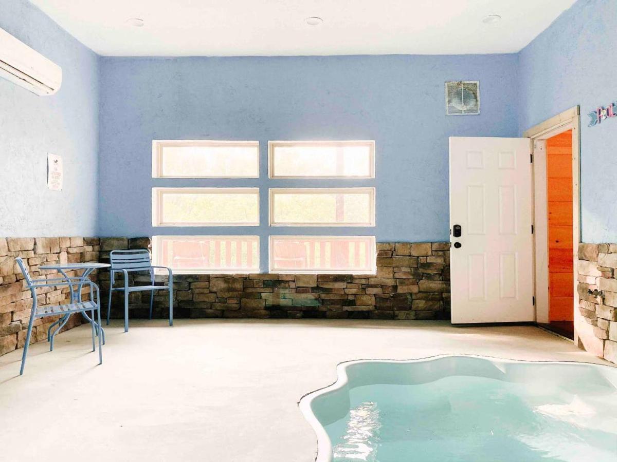 פיג'ן פורג' Splash Of Moonshine -Heated Indoor Pool, Hot Tub, Arcade Game Room מראה חיצוני תמונה