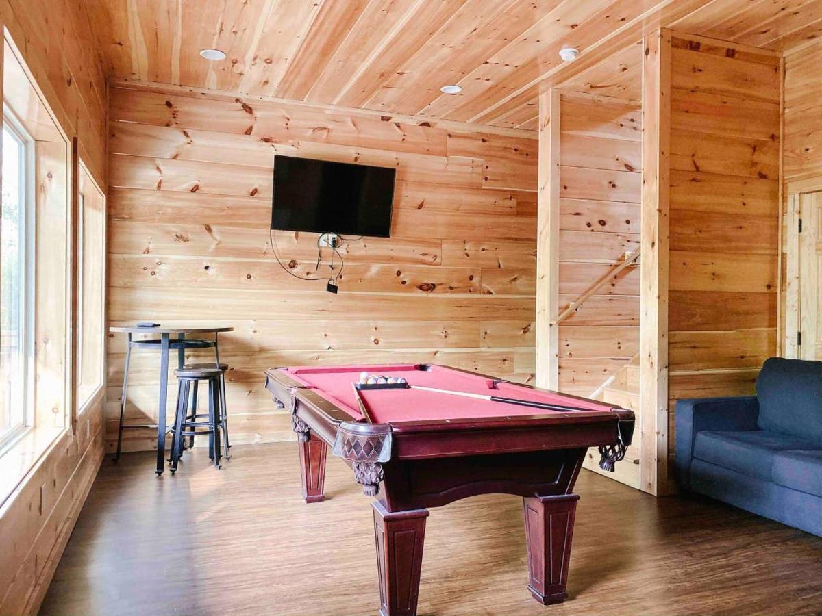 פיג'ן פורג' Splash Of Moonshine -Heated Indoor Pool, Hot Tub, Arcade Game Room מראה חיצוני תמונה