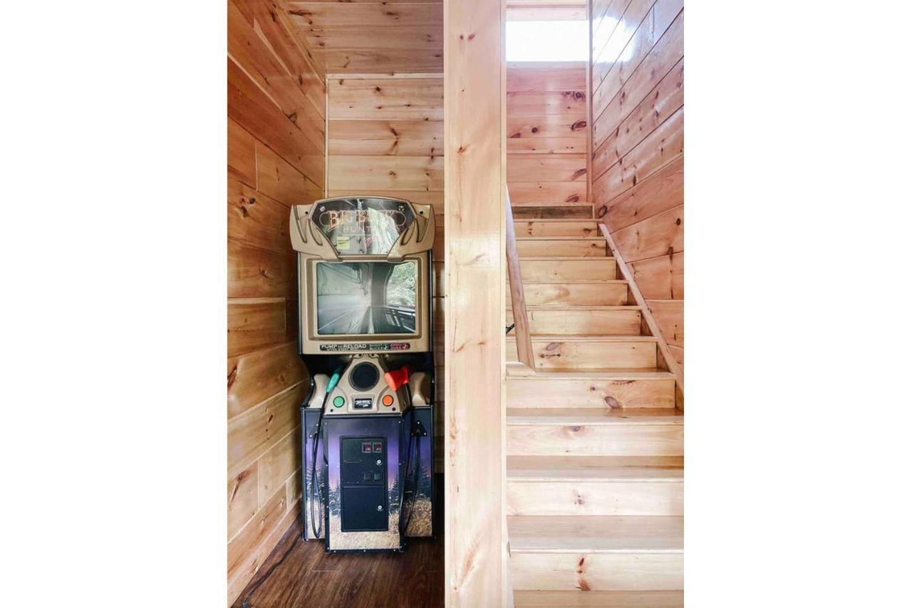 פיג'ן פורג' Splash Of Moonshine -Heated Indoor Pool, Hot Tub, Arcade Game Room מראה חיצוני תמונה