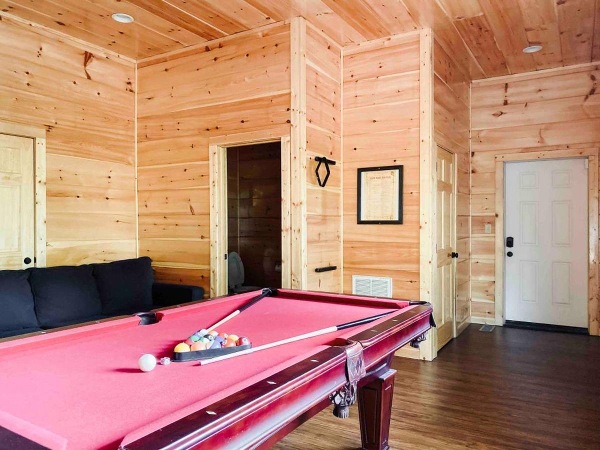פיג'ן פורג' Splash Of Moonshine -Heated Indoor Pool, Hot Tub, Arcade Game Room מראה חיצוני תמונה